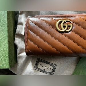Gucci GG Marmot Brown Leather Wallet with Gold Logo